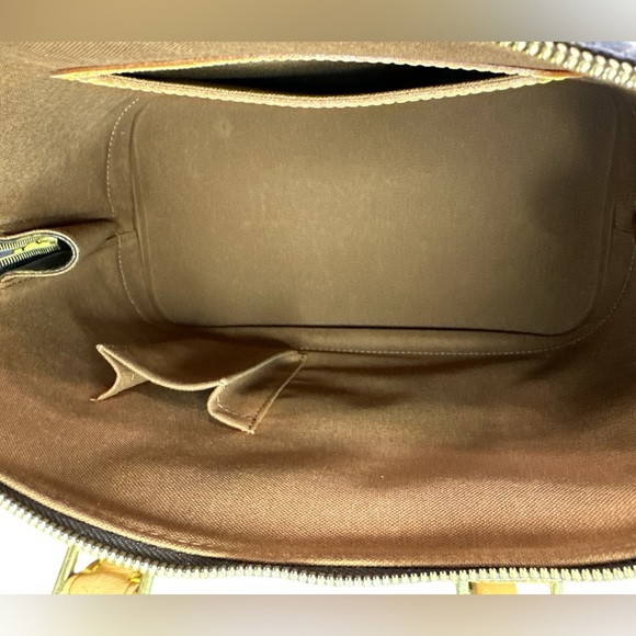 Louis Vuitton Monogram Alma PM Handbag - Picture 14 of 16